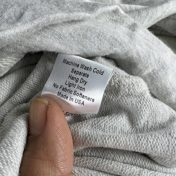 SoulCycle Gray Long Sleeve Crewneck Shirt L Edgartown Martha's Vineyard - Picture 11 of 11